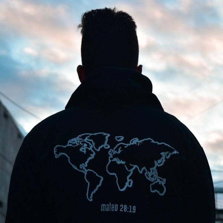 Hoodie "Enviado con propósito"